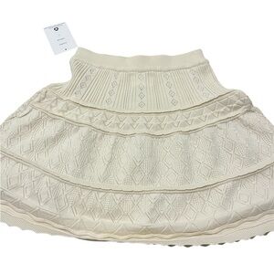 Willow & Wind Women’s Solid Cream Knit Mini Skirt